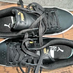 Women’s Puma Sneakers